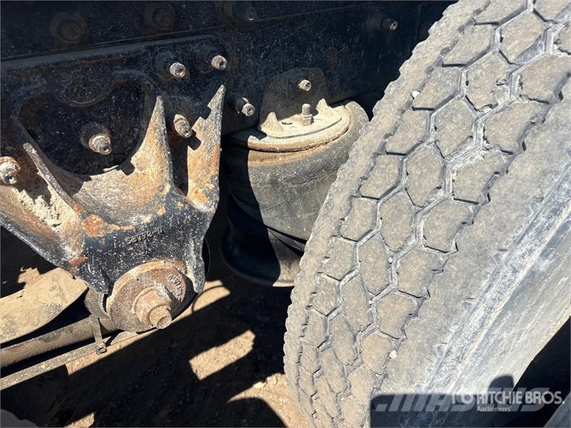 Mack CH613 Autotractoare