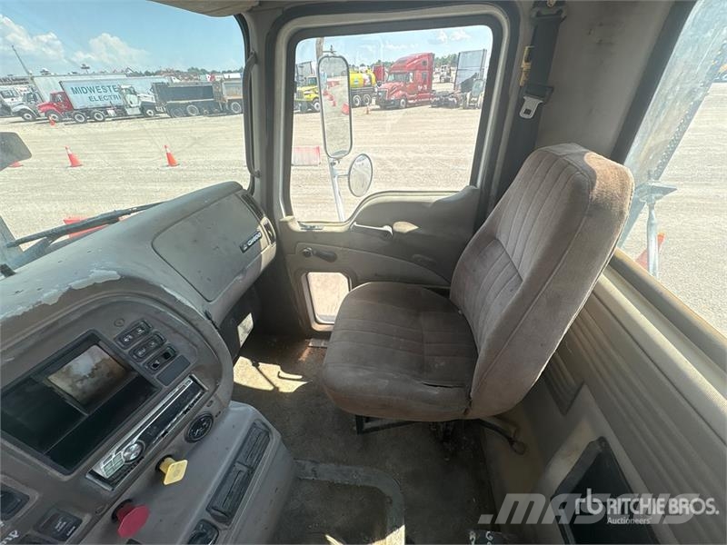 Mack CH613 Autotractoare