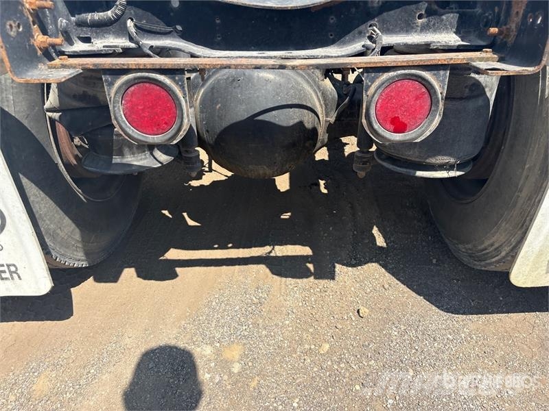 Mack CH613 Autotractoare