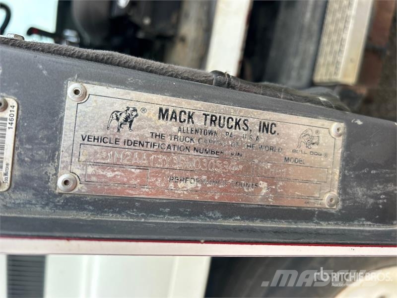Mack CH613 Tovornjaki za vodo