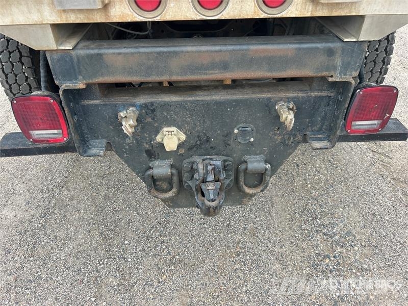 Mack CH613 Tovornjaki za vodo