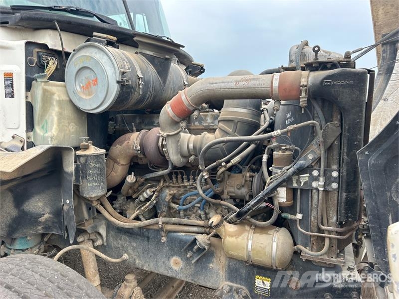 Mack CH613 Tovornjaki za vodo