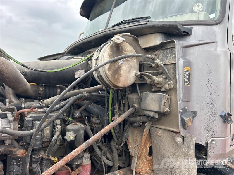Mack CH613 Sattelzugmaschinen