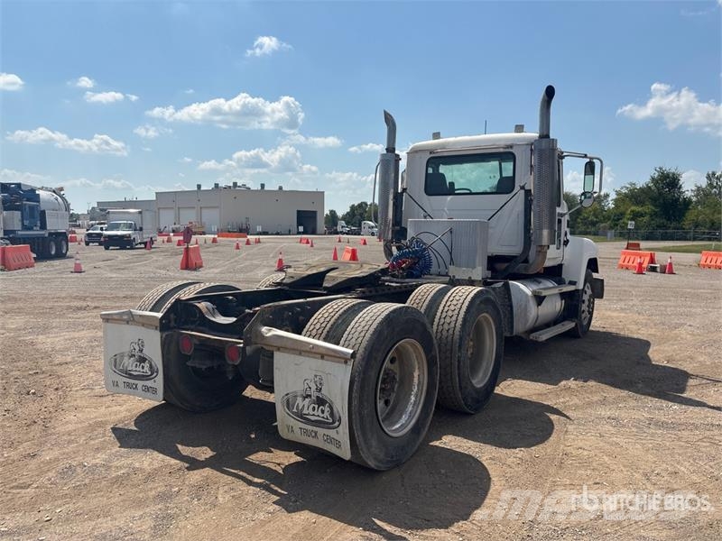 Mack CH613 Autotractoare