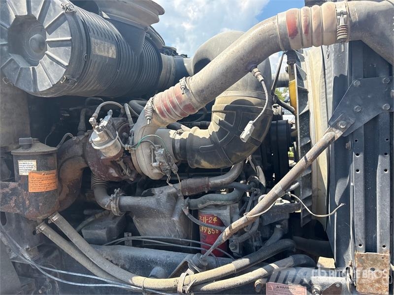 Mack CH613 Autotractoare