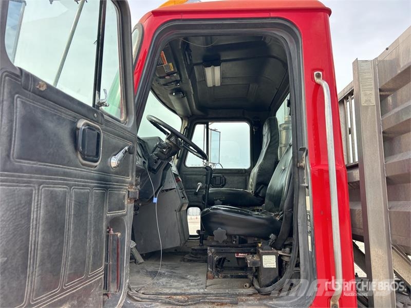 Mack CH613 Nyergesvontatók