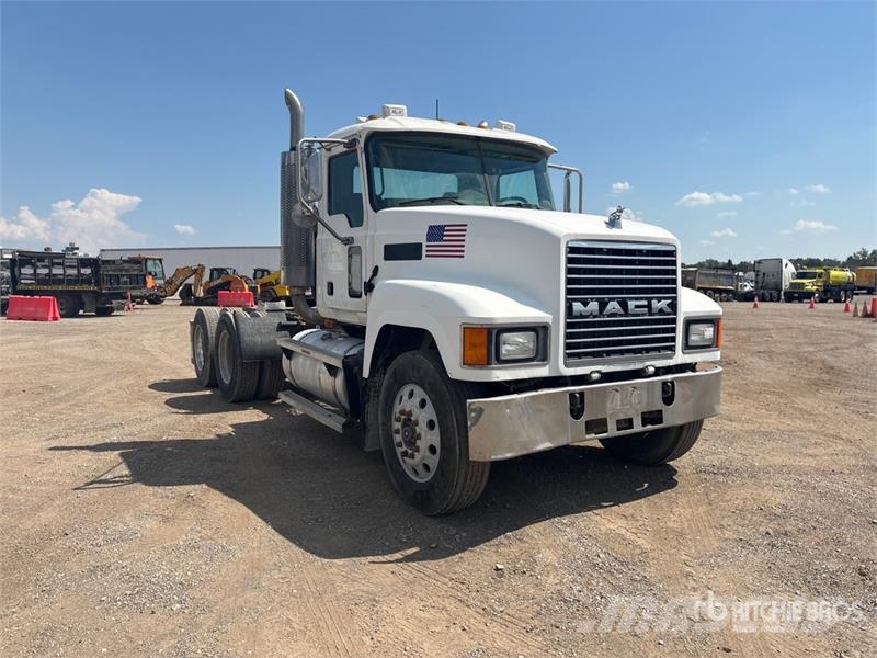 Mack CH613 Autotractoare