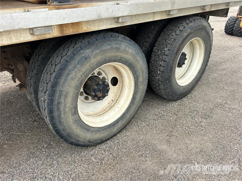 Mack CH613 Tovornjaki za vodo
