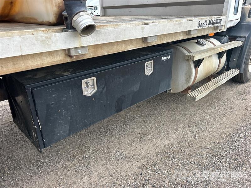 Mack CH613 Tovornjaki za vodo