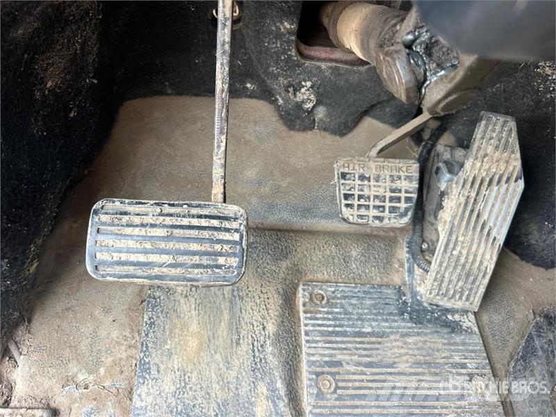 Mack CH613 Tovornjaki za vodo