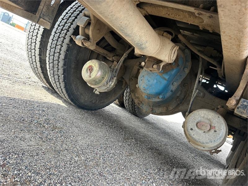 Mack CH613 Tovornjaki za vodo