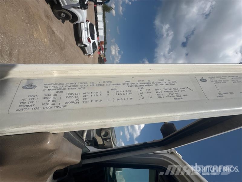 Mack CH613 Autotractoare