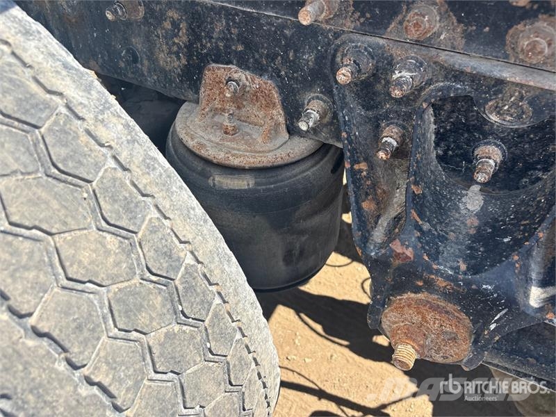 Mack CH613 Autotractoare