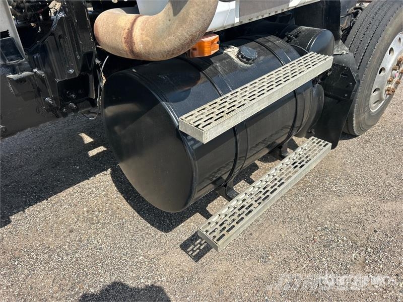 Mack CHN613 Autotractoare