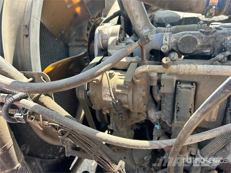 Mack CHN613 Autotractoare