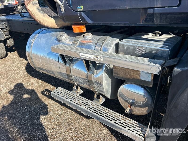 Mack CL733 Autotractoare