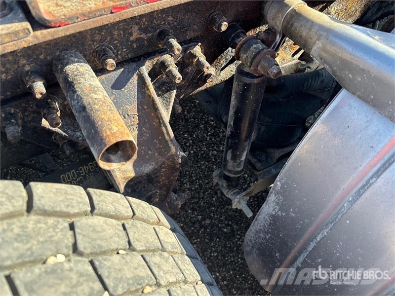 Mack CL733 Autotractoare
