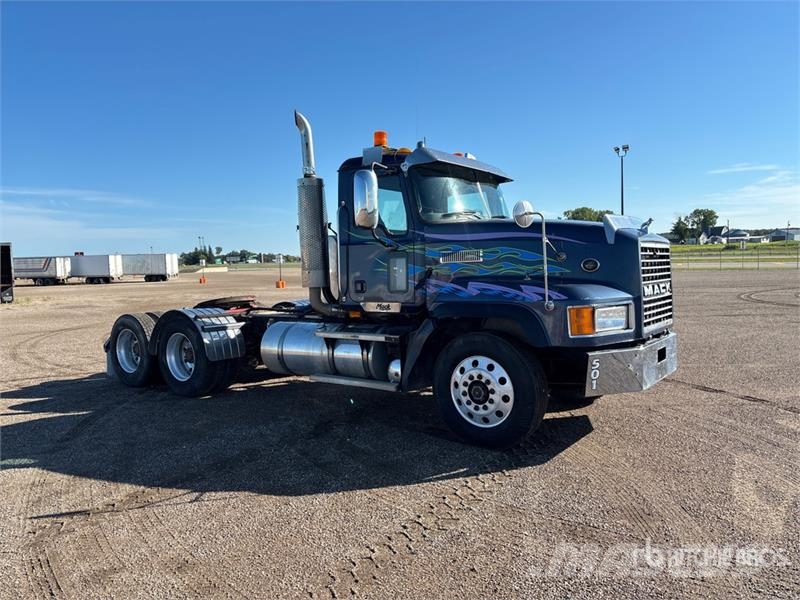 Mack CL733 Autotractoare