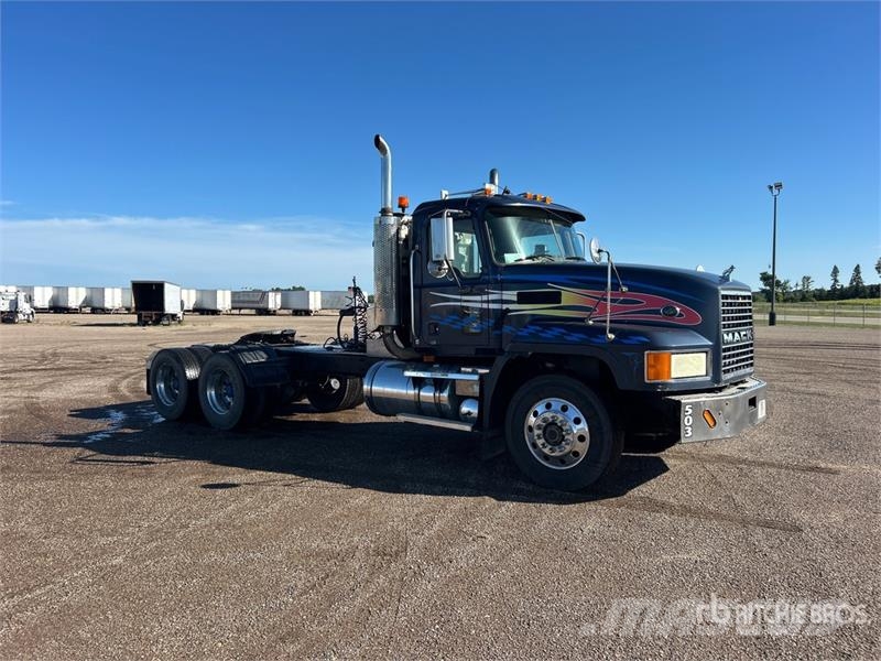 Mack CL733 Autotractoare
