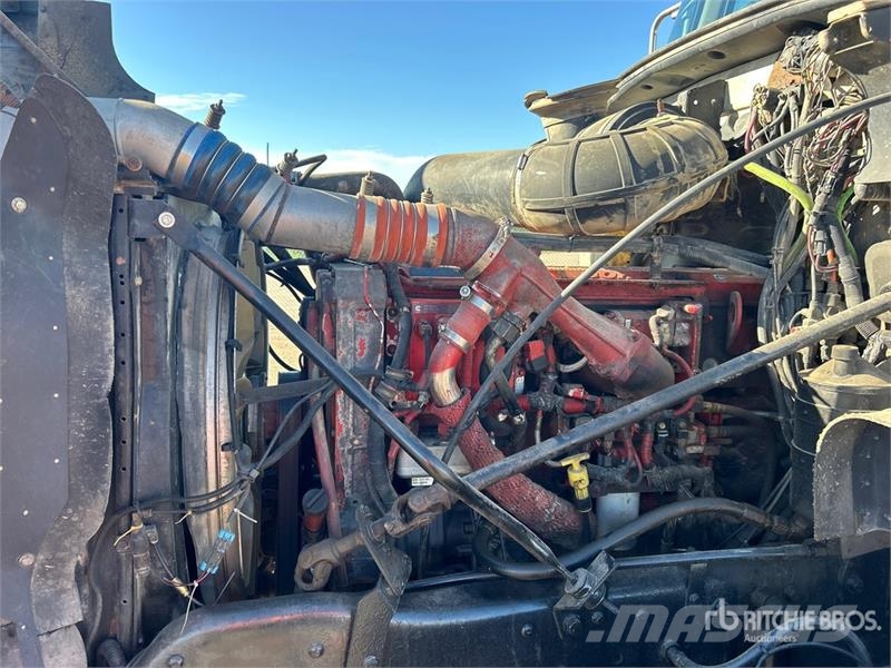 Mack CL733 Autotractoare