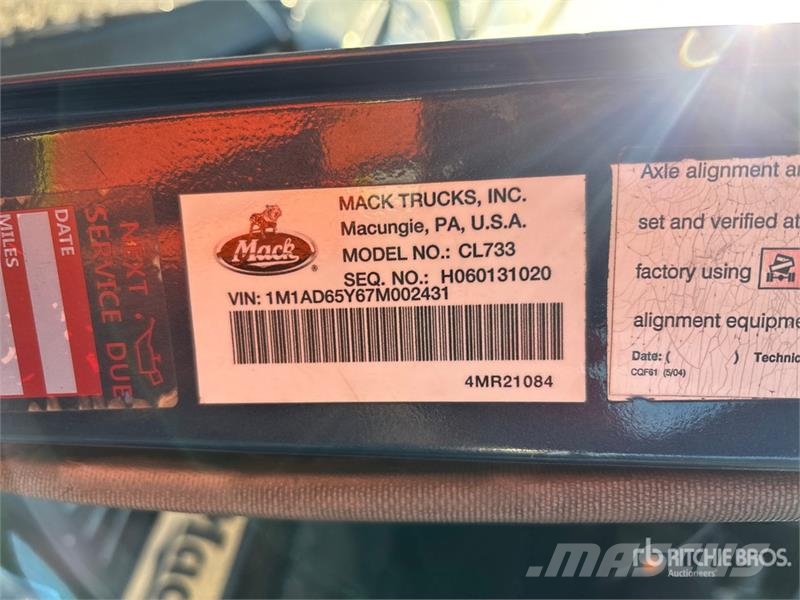 Mack CL733 Autotractoare