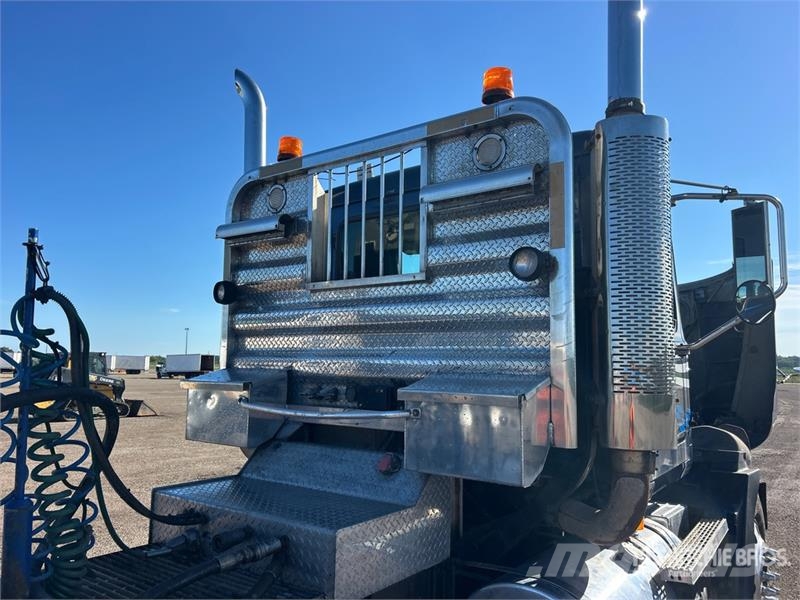 Mack CL733 Autotractoare