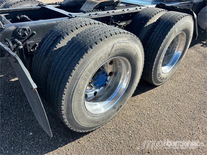 Mack CL733 Autotractoare