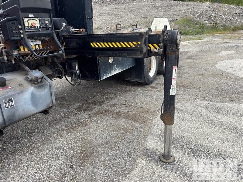 Mack CV713 Autogru