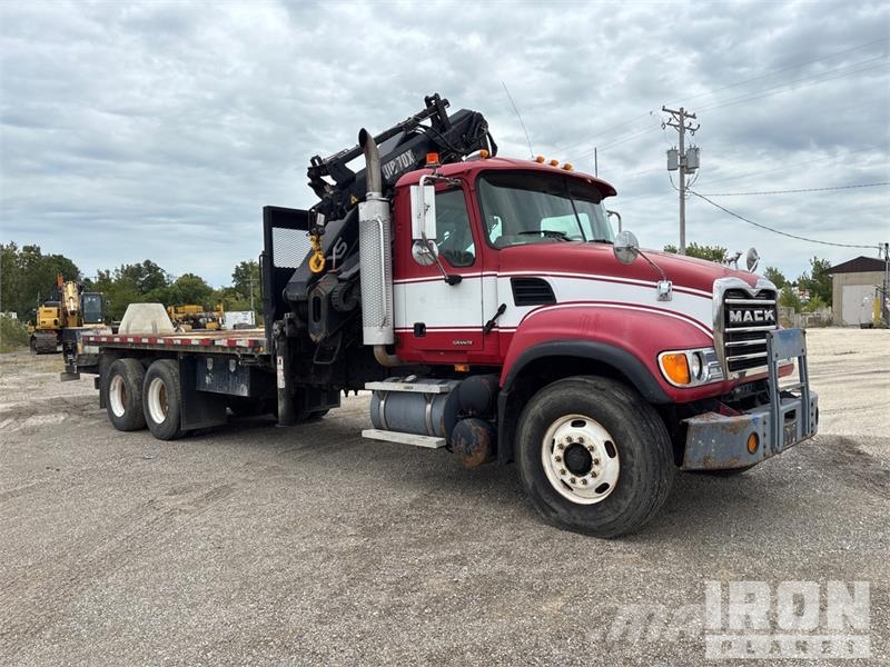Mack CV713 Autogru