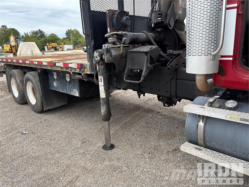 Mack CV713 Autogru