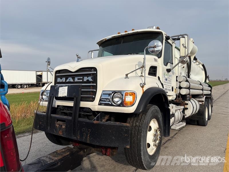 Mack CV713 Sattelzugmaschinen