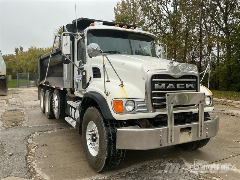 Mack CV713 傾卸式卡車