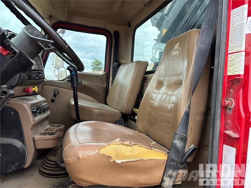 Mack CV713 Autogru