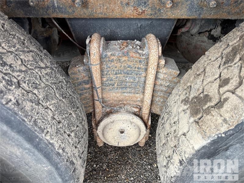 Mack CV713 Autogru