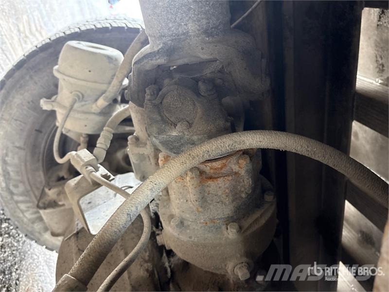 Mack CV713 Camiones bañeras basculantes o volquetes