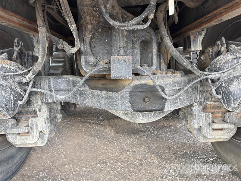 Mack CV713 Camiones bañeras basculantes o volquetes