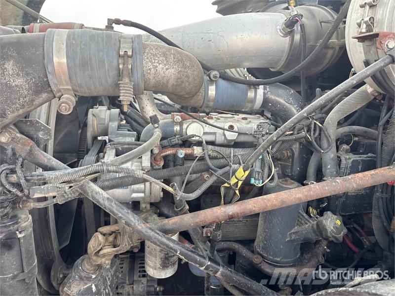 Mack CV713 Camiones bañeras basculantes o volquetes