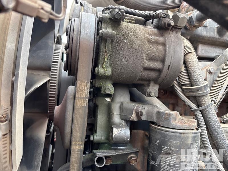 Mack CV713 Autogru