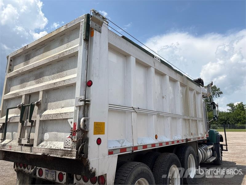Mack CV713 Camiones bañeras basculantes o volquetes