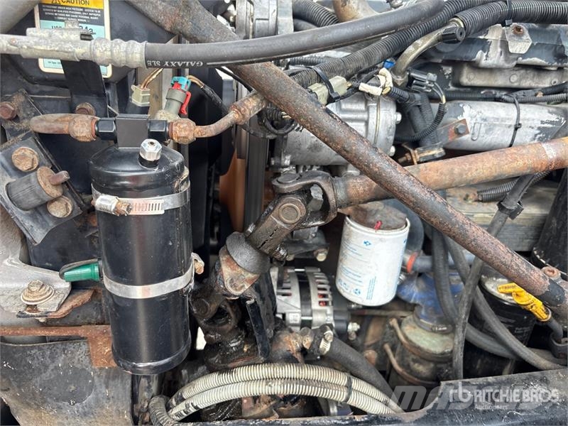 Mack CV713 6x4 Fuel Truck Βυτιοφόρα φορτηγά