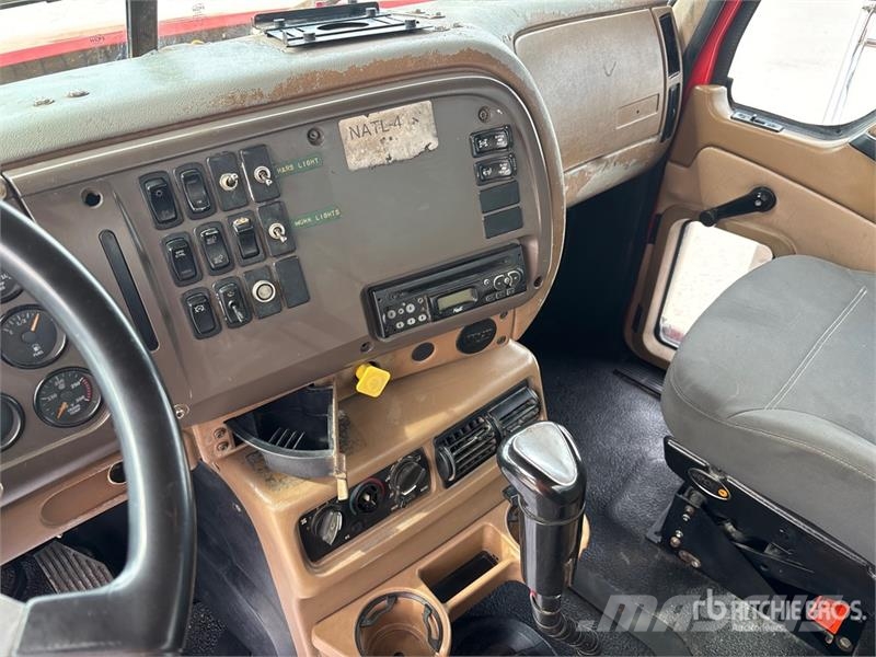 Mack CV713 6x4 Fuel Truck Βυτιοφόρα φορτηγά