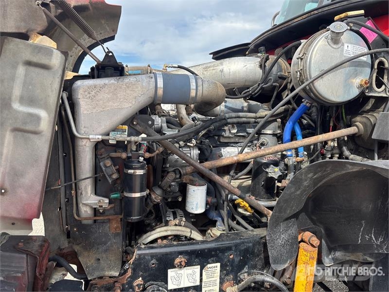 Mack CV713 6x4 Fuel Truck Βυτιοφόρα φορτηγά