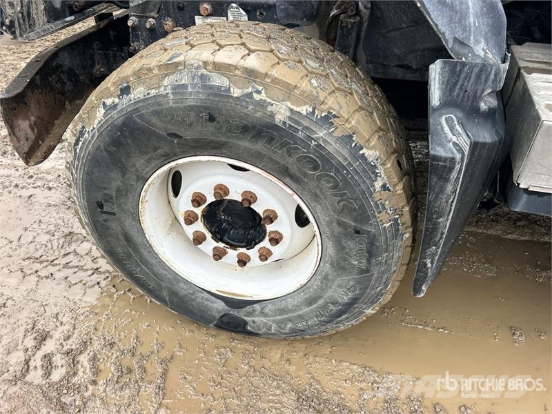 Mack CV713 6x4 S/A Dump Truck Bañeras basculantes usadas