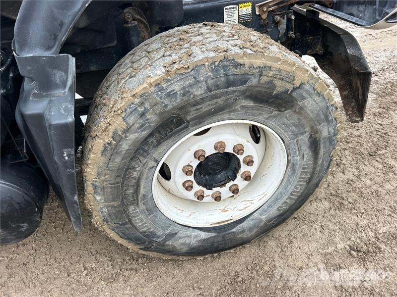 Mack CV713 6x4 S/A Dump Truck Bañeras basculantes usadas