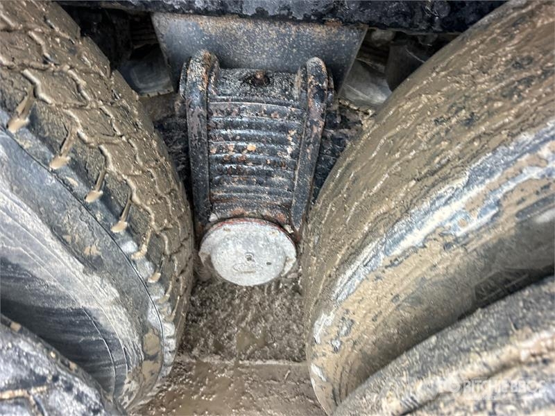 Mack CV713 6x4 S/A Dump Truck Bañeras basculantes usadas