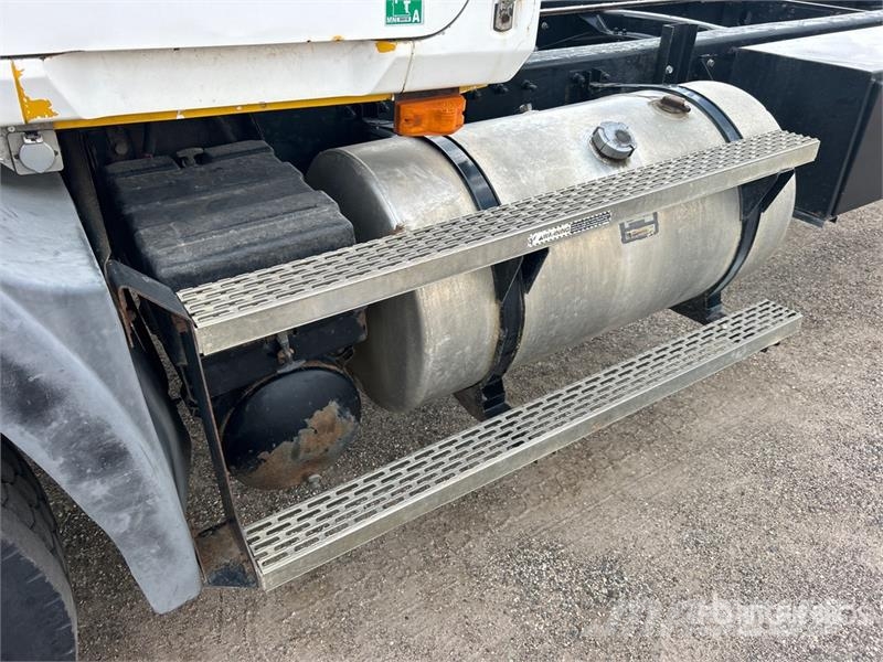 Mack CX612 6x4 Cab and Chassis Cabins and interior