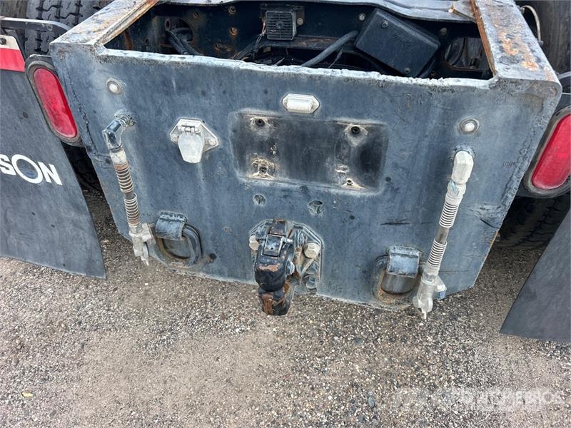 Mack CX612 6x4 Cab and Chassis Cabins and interior