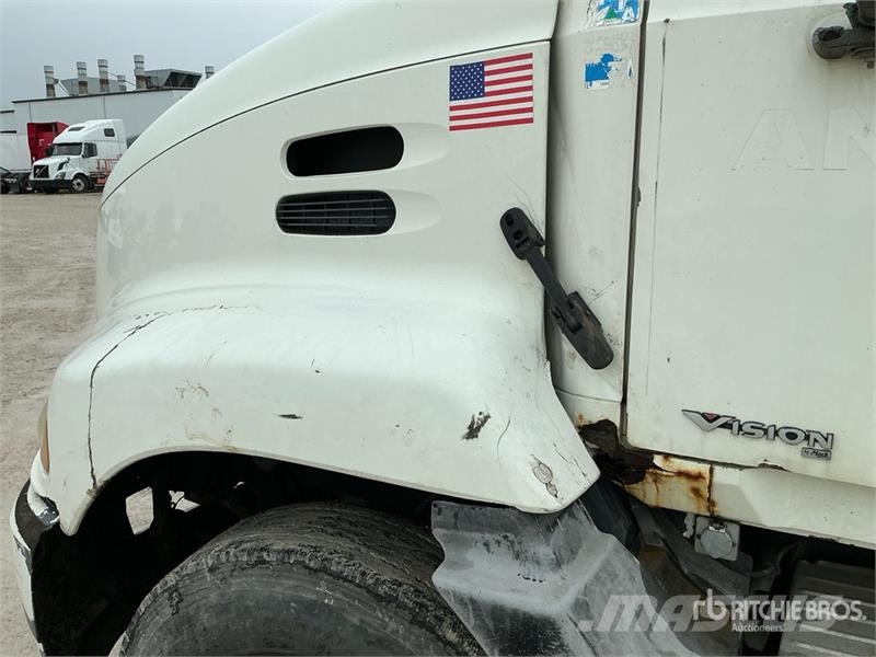 Mack CX613 Седельные тягачи