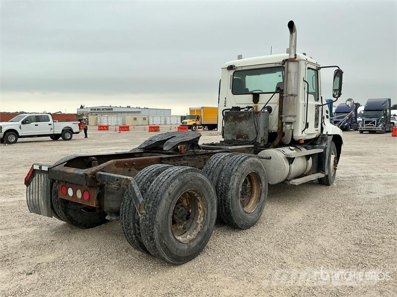Mack CX613 Седельные тягачи