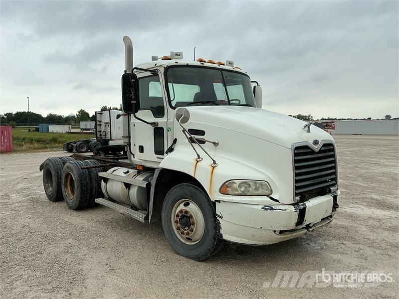 Mack CX613 Седельные тягачи
